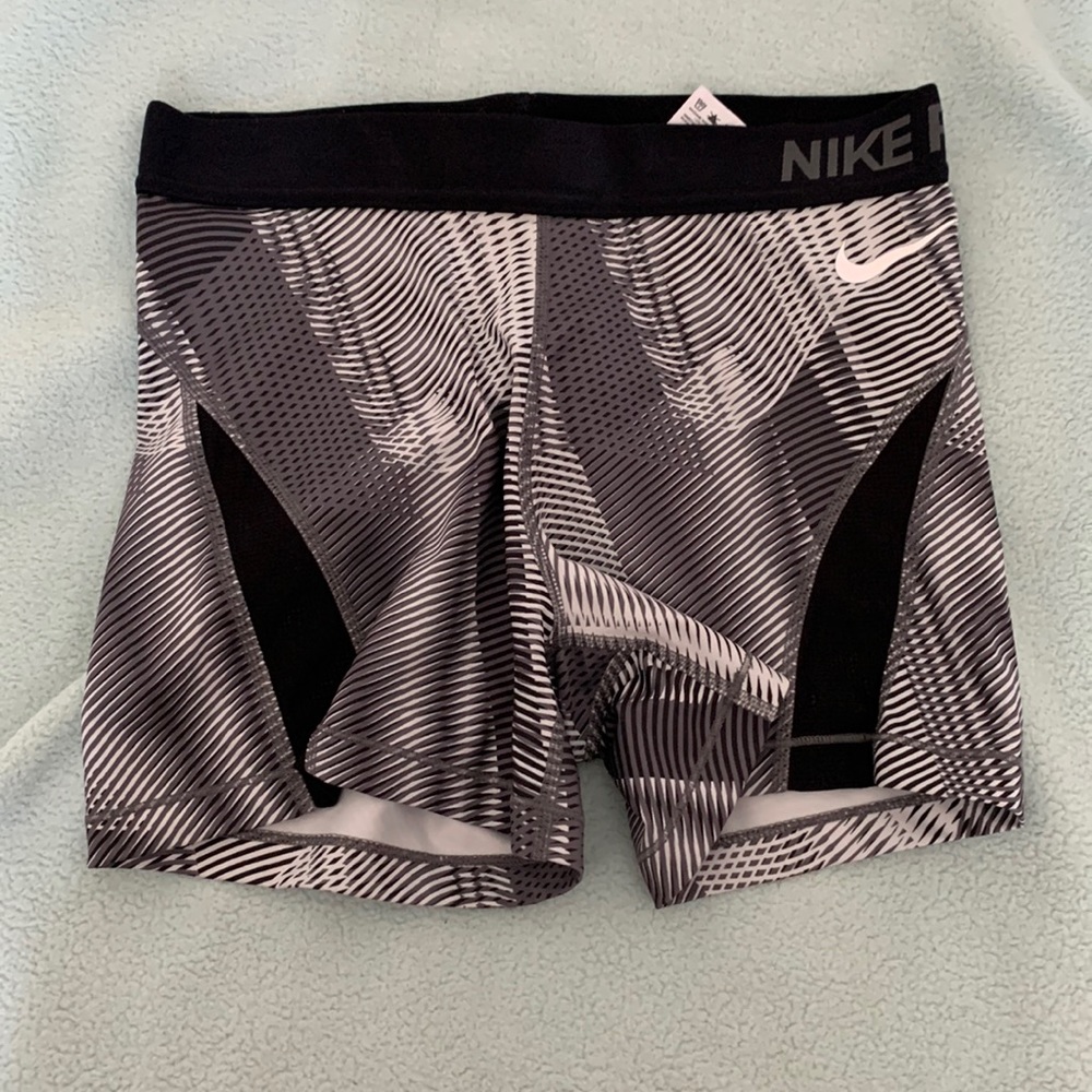 Nike short